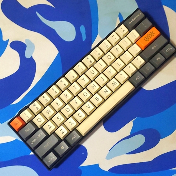 RedDragon 60% Keyboard, Brown switchs w/ Custom Honey Keycaps - Picture 2 of 4